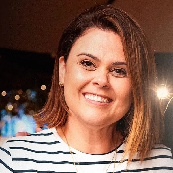 Danielle Cidra, Comercial